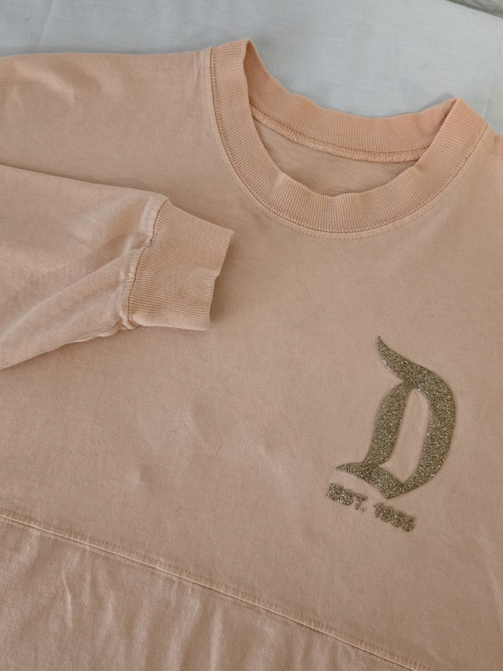 Walt Disney World Spirit Jersey Shirt Puffy Gold Glitter Peach Women’s Size XS